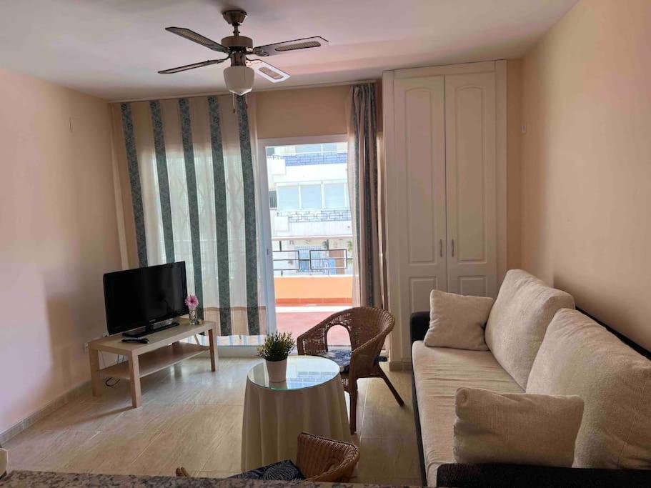 Magnifico Apartamento En La Carihuela, Torremolino 托雷莫利诺斯 外观 照片